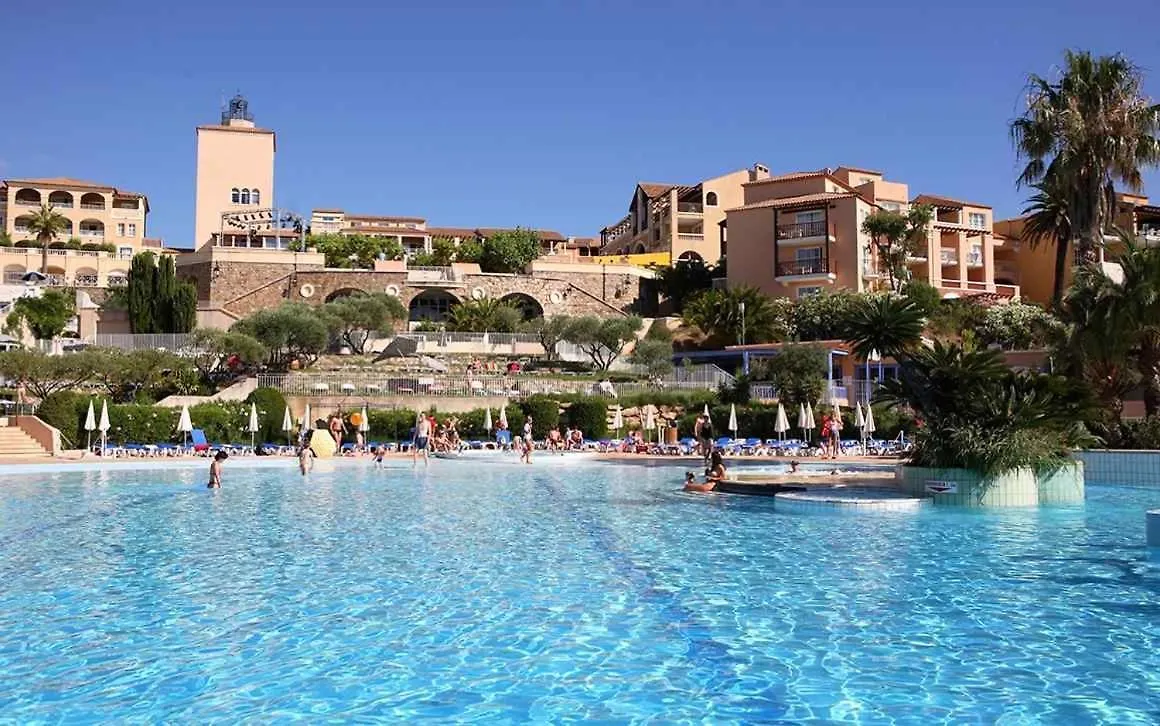 Village Club Parc Aquatique Pour La Famille Piscine Chauffee,Appartement Pour 4 Personnes En Rez De Jardin Сен-Рафаэль 0*,  Франция